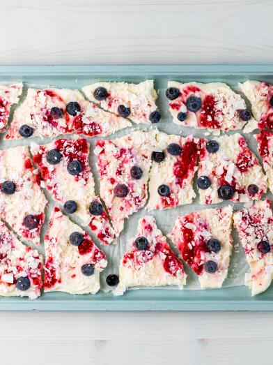 Raspberry Swirl Frozen Yogurt Bark