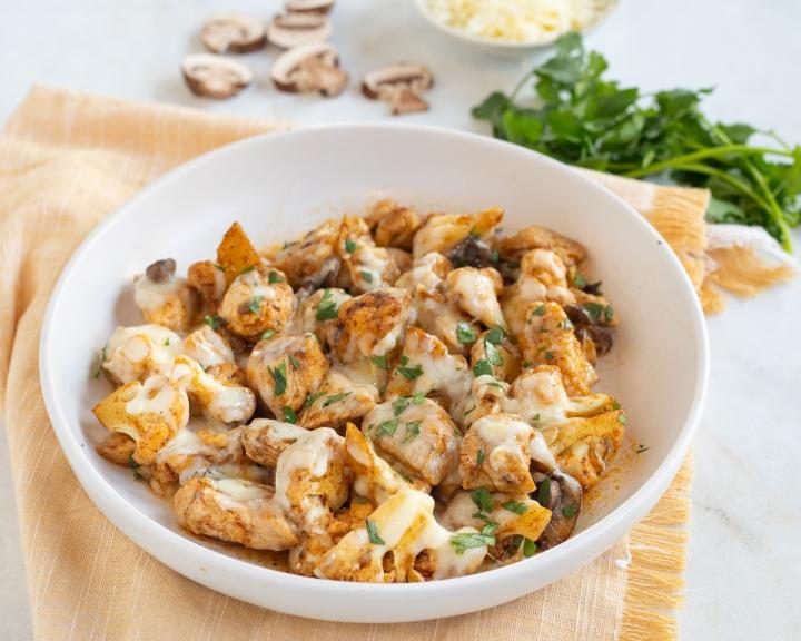 A bowl of low carb chicken and cauliflower for a diabetic friendly dinner recipe